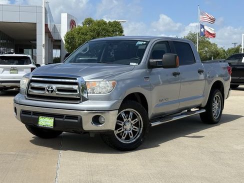 Used 2013 Toyota Tundra 2WD CrewMax w/ SR5 Pkg image 2