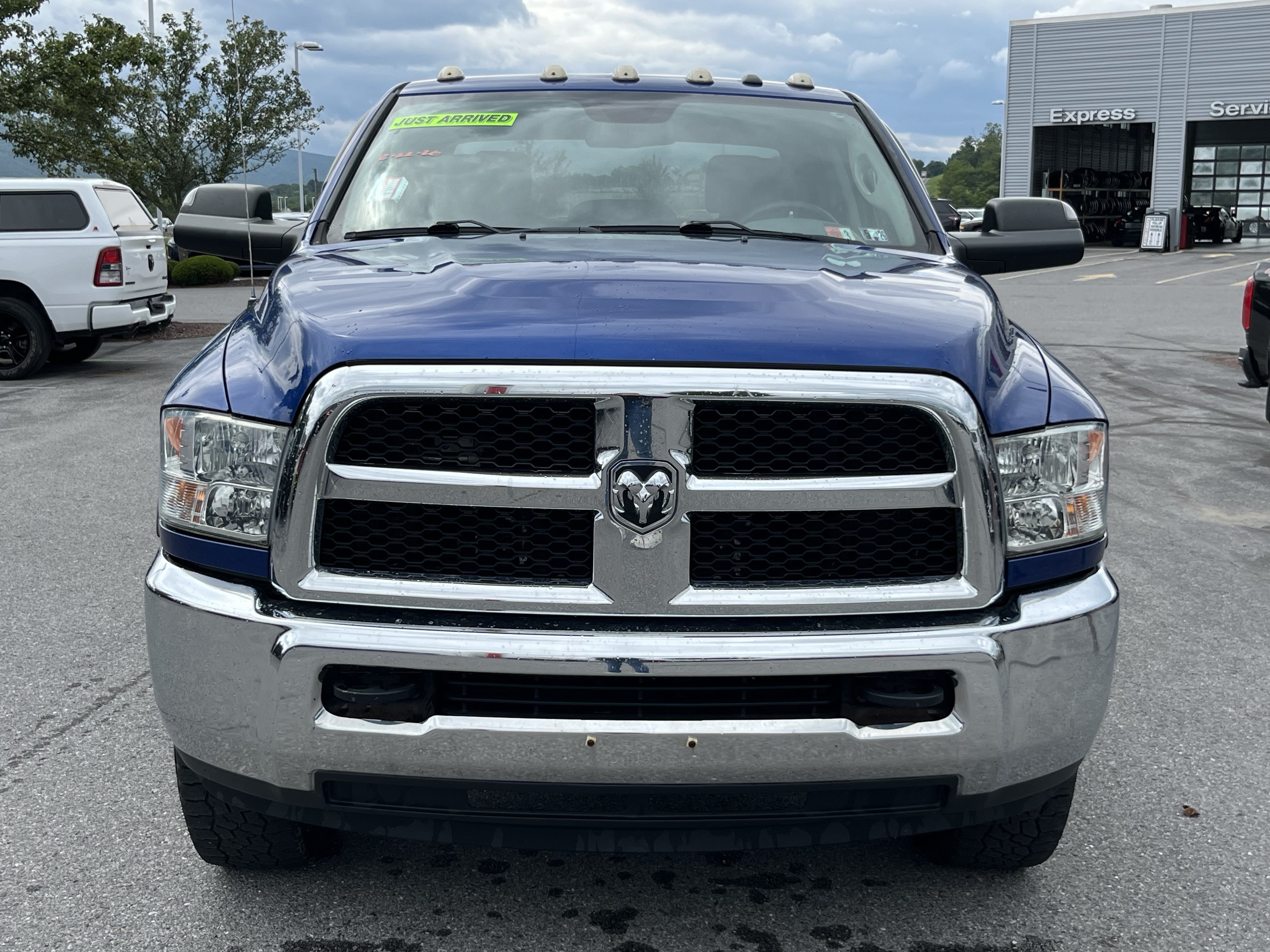 Used 2017 RAM 2500 Tradesman w/ Chrome Appearance Group AWD/4WD image 9