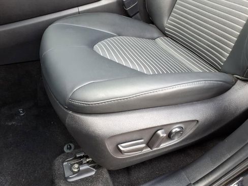 Certified 2025 Toyota Highlander XSE AWD/4WD image 19