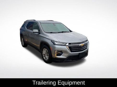 Used 2023 Chevrolet Traverse LT AWD/4WD image 3