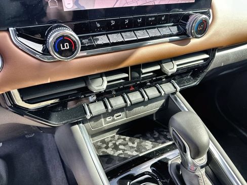 New 2026 GMC Canyon AT4 w/ Nightfall Essentials Package AWD/4WD image 27