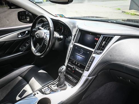 Used 2020 INFINITI Q50 Luxe AWD/4WD image 18