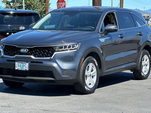Used 2021 Kia Sorento LX AWD/4WD image 8