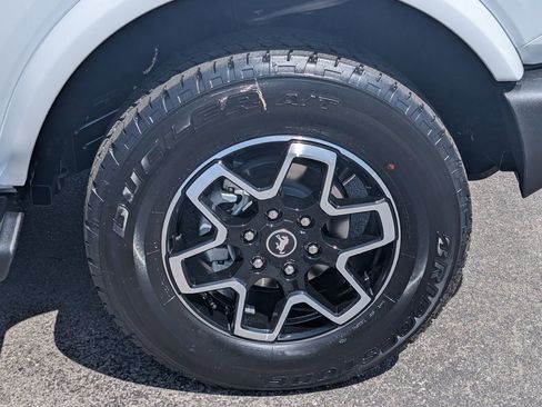 New 2026 Ford Bronco Outer Banks AWD/4WD image 18