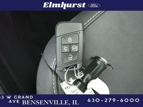 Used 2024 Volkswagen Taos SE image 31