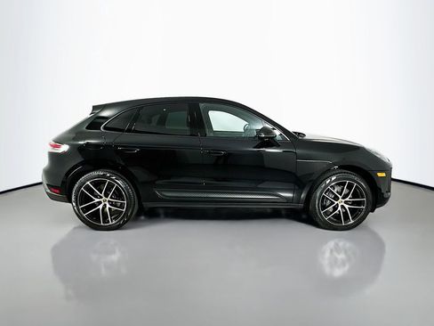 Used 2025 Porsche Macan image 8