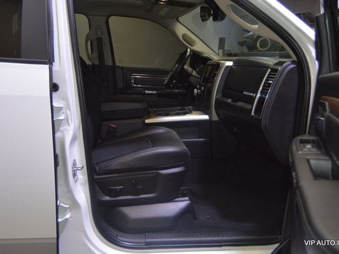 Used 2018 RAM 1500 Laramie w/ Convenience Group AWD/4WD image 17