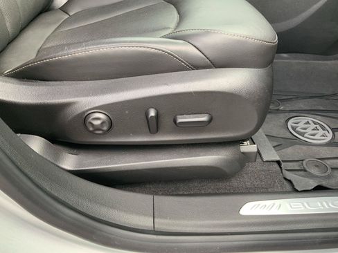 Used 2018 Buick Envision Essence w/ LPO, Hit The Road Package FWD image 52