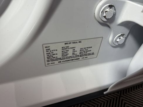 Used 2021 Tesla Model Y Performance image 29