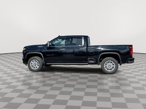 Used 2023 Chevrolet Silverado 2500 High Country w/ Z71 Off-Road Package image 5