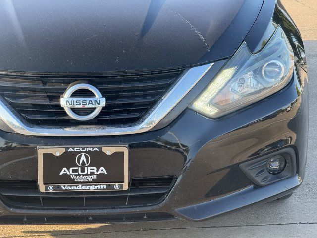 Used 2017 Nissan Altima 2.5 SR w/ Midnight Edition Package FWD image 8