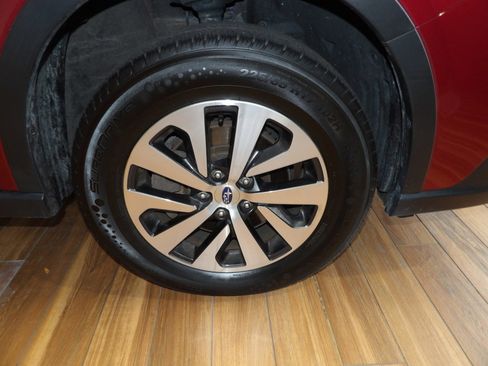 Used 2022 Subaru Outback Premium image 4