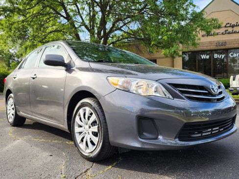 Used 2013 Toyota Corolla LE FWD image 9
