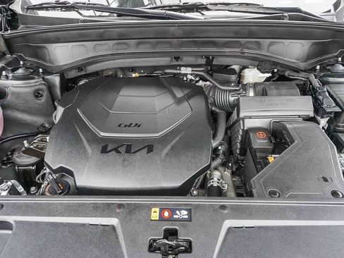 Used 2024 Kia Telluride EX w/ EX Captain's Chair Package FWD image 26