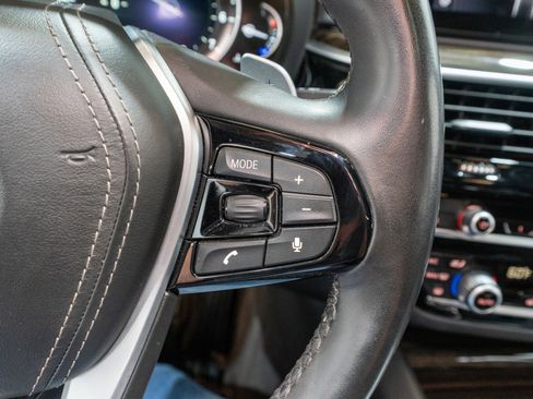 Used 2019 BMW 530i xDrive w/ Convenience Package image 24