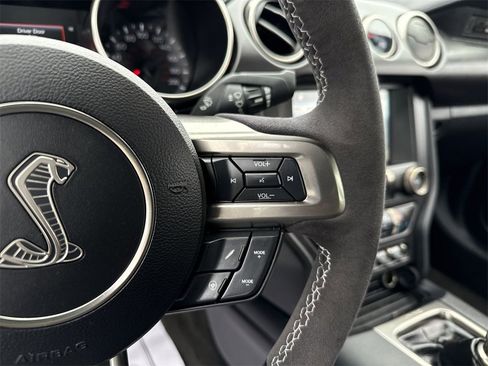 Used 2018 Ford Mustang Shelby GT350 w/ Convenience Package image 15