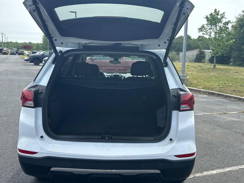 Used 2023 Chevrolet Equinox LT FWD image 12