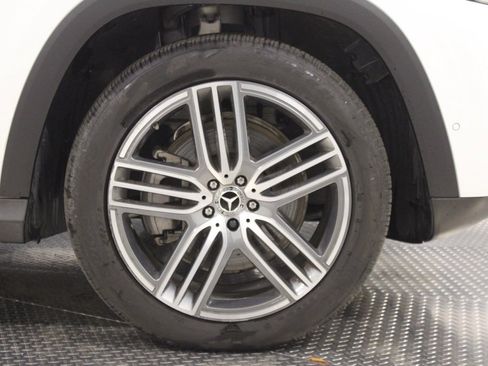 Used 2025 Mercedes-Benz GLS 450 4MATIC image 16