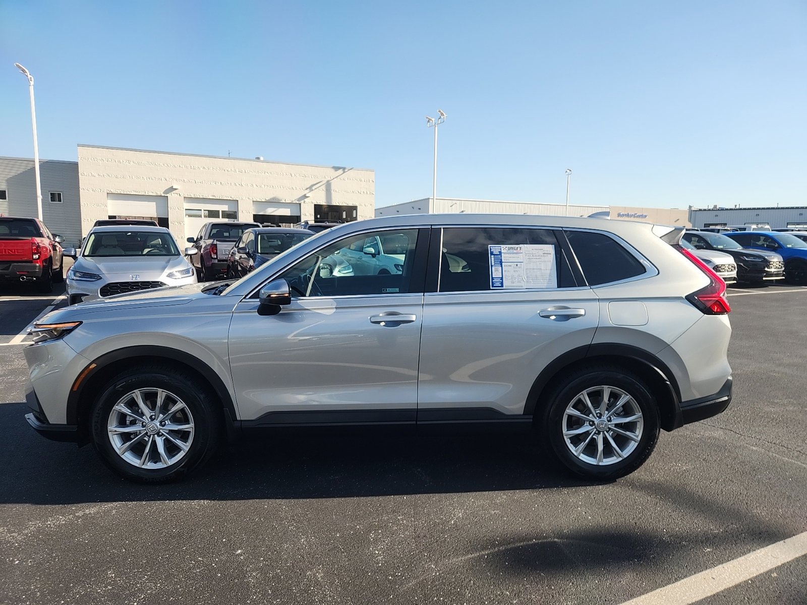Used 2025 Honda CR-V EX-L image 3