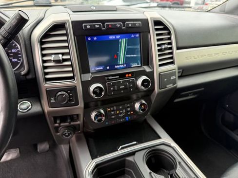 Used 2021 Ford F250 Platinum w/ FX4 Off-Road Package image 18