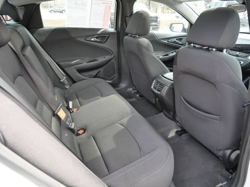 Used 2024 Chevrolet Malibu LT FWD image 21