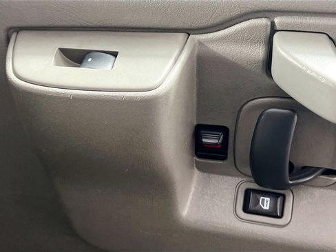 Used 2017 Chevrolet Express 3500 Work Van image 25