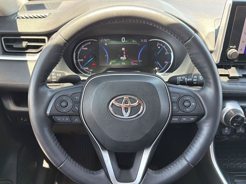 Used 2024 Toyota RAV4 XLE w/ Convenience Package AWD/4WD image 15