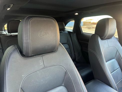 Used 2019 Jaguar F-PACE S image 28