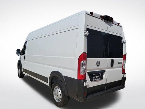 Used 2023 RAM ProMaster 2500 FWD image 3