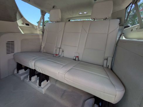 Certified 2023 Cadillac Escalade ESV Sport Platinum w/ LPO, ONYX Package AWD/4WD image 7