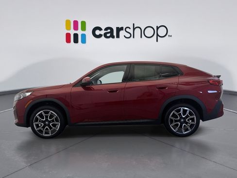 Used 2026 BMW X2 xDrive28i AWD/4WD image 2