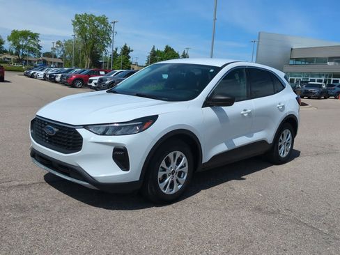 Used 2023 Ford Escape Active FWD image 4