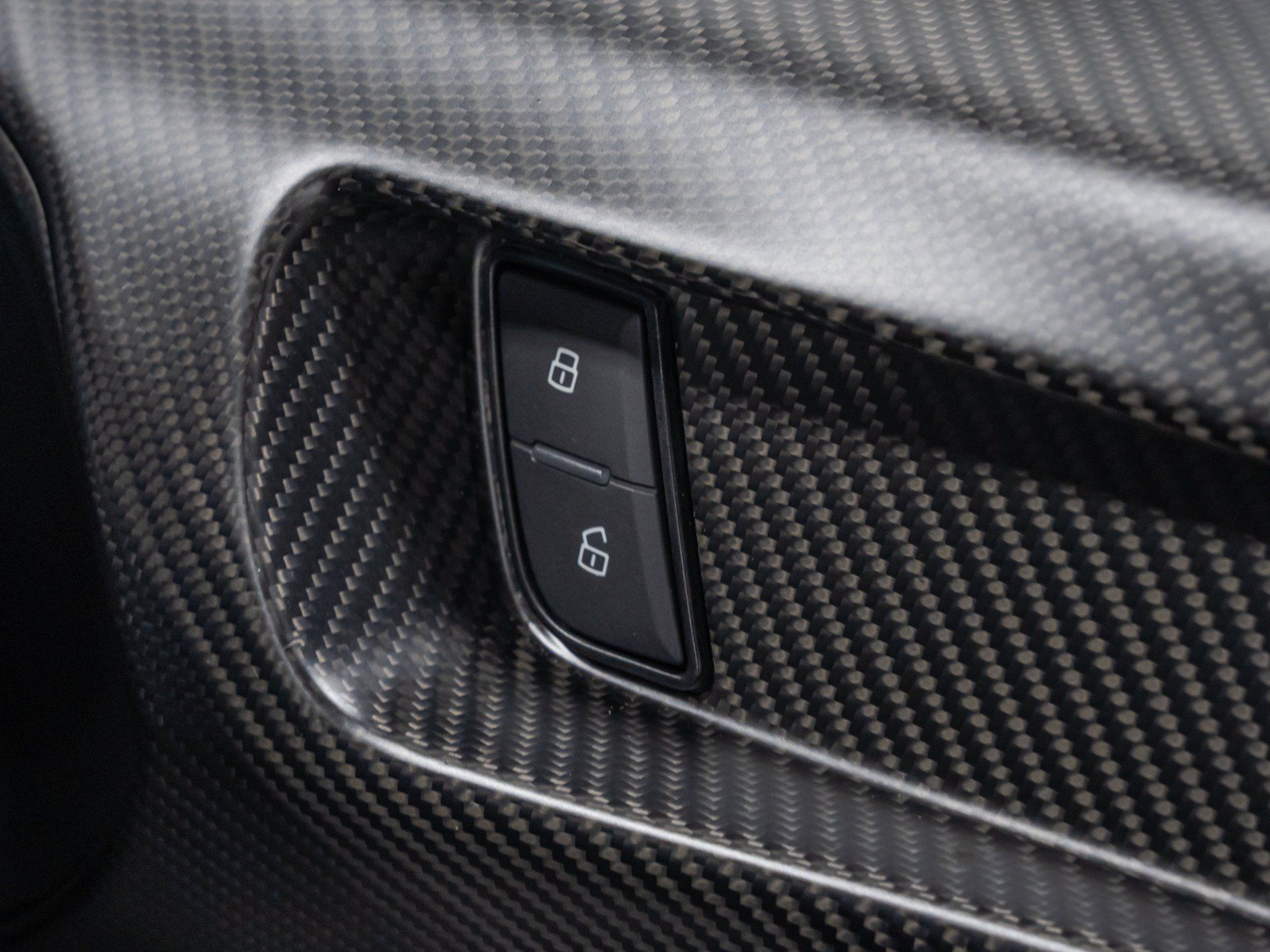 Used 2024 Lamborghini Huracan STO RWD image 79