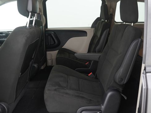 Used 2015 Dodge Grand Caravan SE w/ Quick Order Package 29E SE image 14