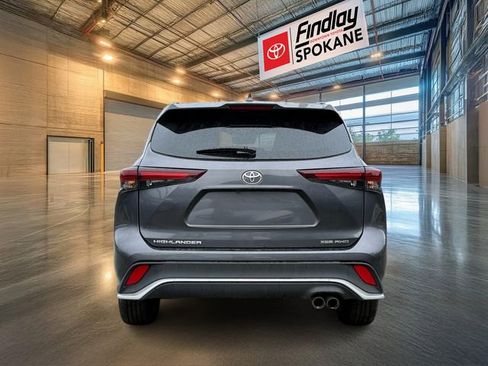 Used 2024 Toyota Highlander XSE image 5
