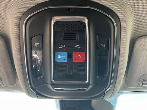 Used 2024 Jeep Grand Cherokee Laredo w/ Trailer Tow Package image 19