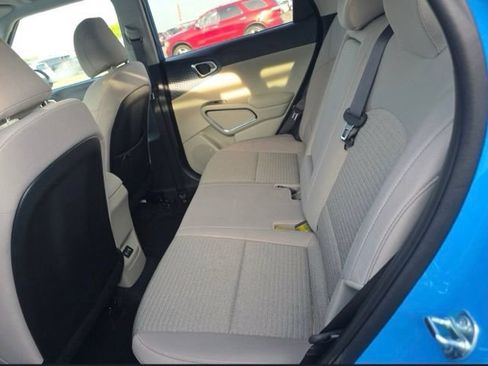 Certified 2025 Kia Soul EX FWD image 11