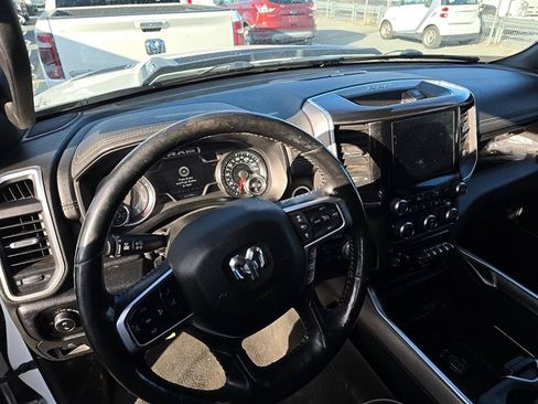 Used 2020 RAM 1500 Laramie AWD/4WD image 17
