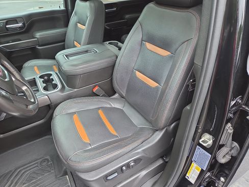 Used 2022 GMC Sierra 2500 AT4 w/ AT4 Preferred Package AWD/4WD image 13