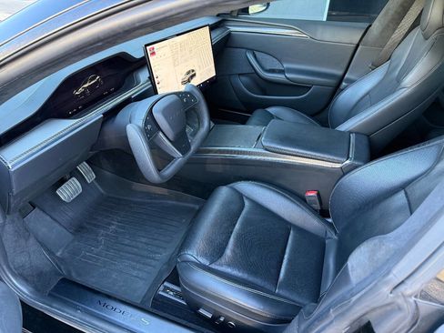 Used 2023 Tesla Model S Plaid image 11