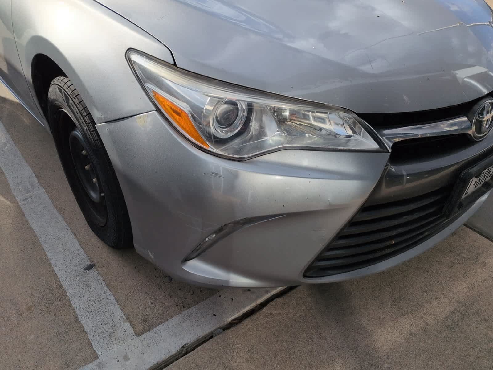 Used 2016 Toyota Camry LE FWD image 5