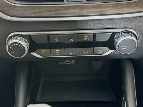 Used 2023 Nissan Altima 2.5 SV FWD image 22