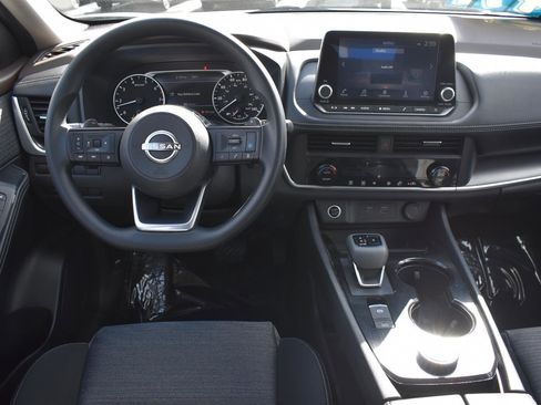 Used 2023 Nissan Rogue SV image 20