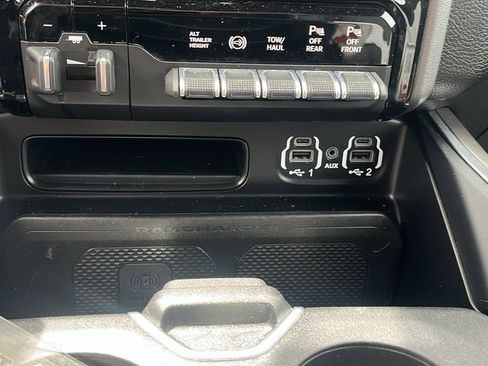 Used 2022 RAM 3500 Laramie AWD/4WD image 15