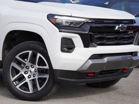 Used 2023 Chevrolet Colorado Z71 w/ Z71 Convenience Package 2 image 3