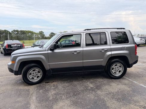 Used 2016 Jeep Patriot Sport w/ Power Value Group FWD image 6
