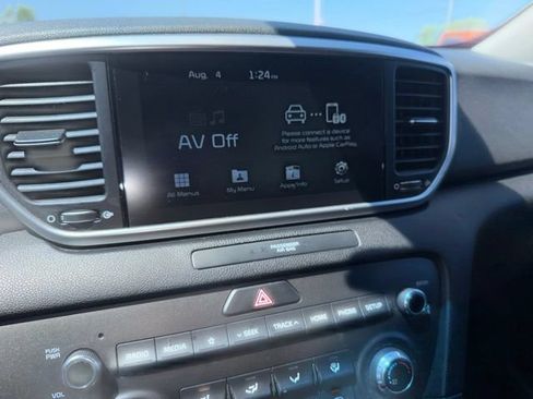 Used 2020 Kia Sportage LX AWD/4WD image 15
