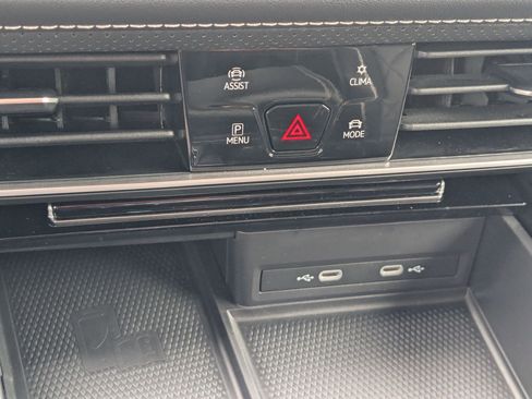 Used 2024 Volkswagen Atlas SEL Premium R-Line AWD/4WD image 25