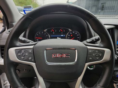 Used 2023 GMC Terrain SLT image 18
