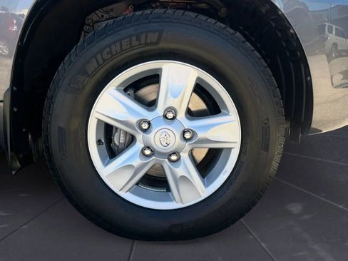 Used 2008 Toyota Land Cruiser image 32